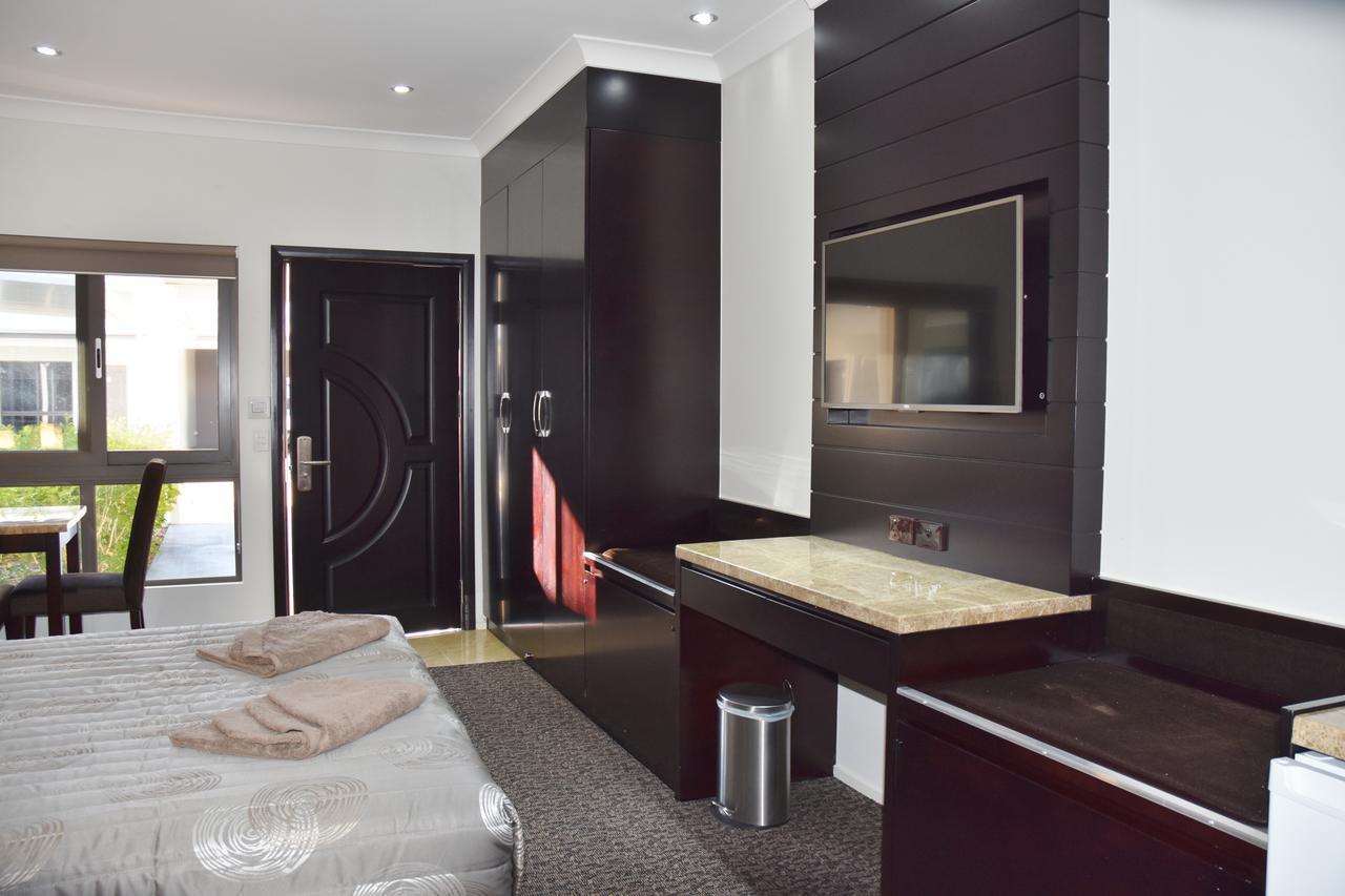 Western Downs Motor Inn Miles Ngoại thất bức ảnh